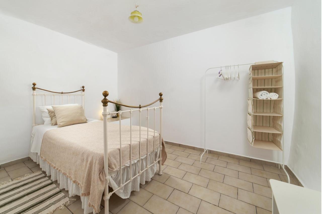 Victoria'S Summerhouse Andros Town Luaran gambar